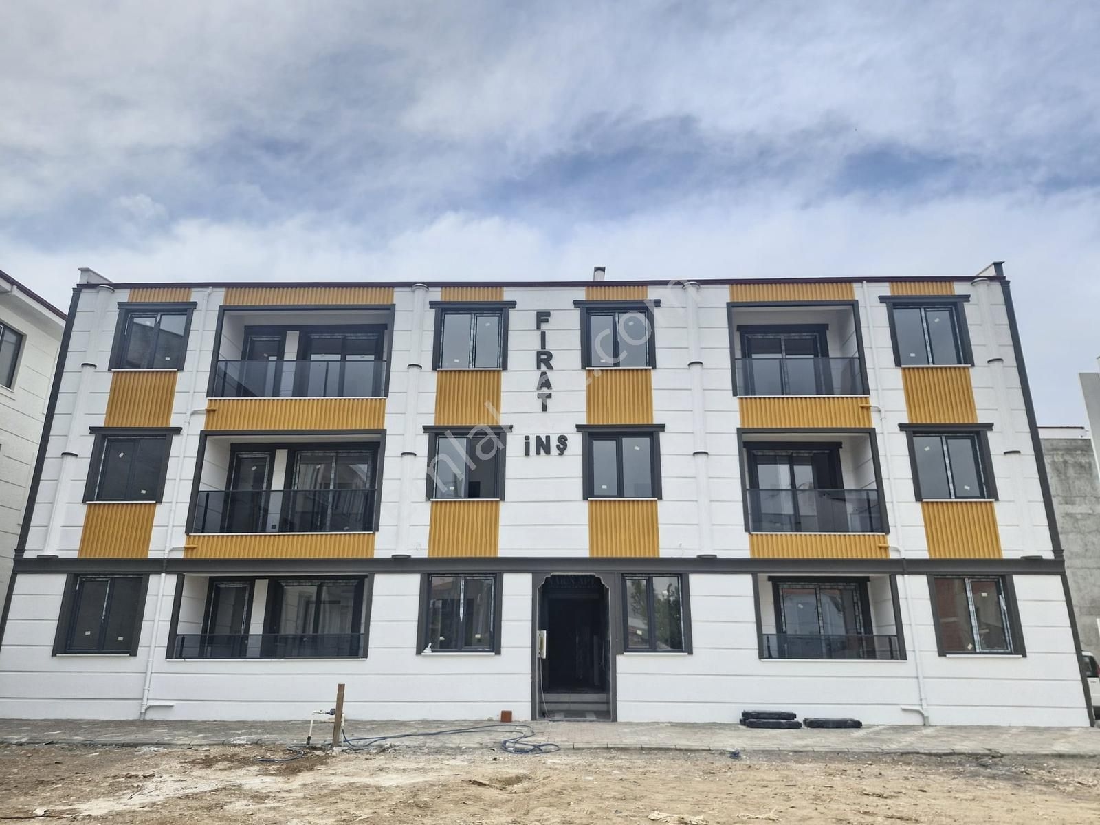 Çarşı Merkezinde Sıfır Muhteşem 2+1 Kapalı Mutfak Kiralık Daire