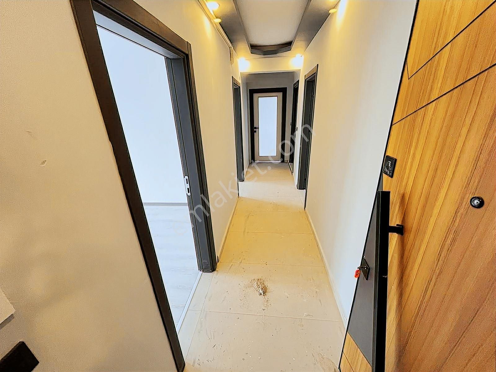 Çarşı Merkezinde Sıfır Muhteşem 2+1 Kapalı Mutfak Kiralık Daire - Görsel 3