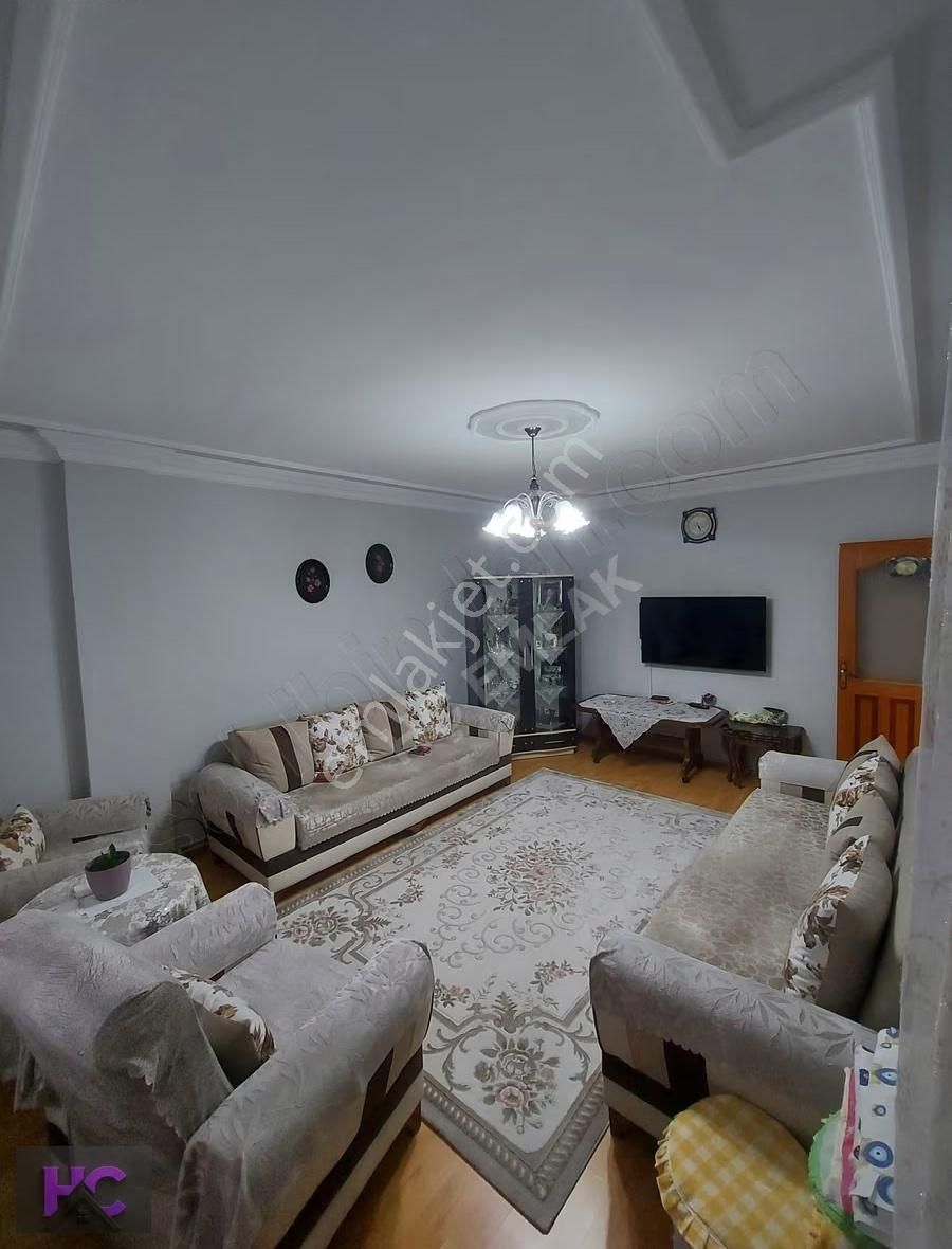 Karadeniz Mahallesi'nde Satılık 3+1 Daire 100m² | Hç Emlak - Görsel 6