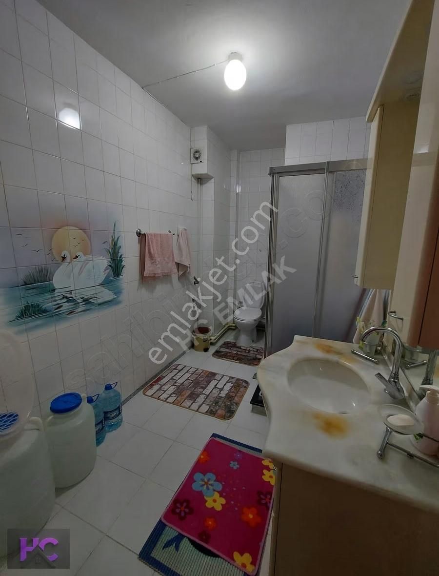 Karadeniz Mahallesi'nde Satılık 3+1 Daire 100m² | Hç Emlak - Görsel 4
