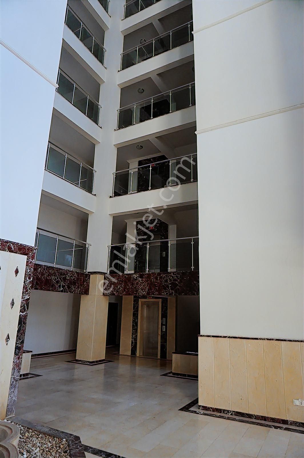 Aksu Altıntaş Mahallesinde Eşyalı Kiralık 2+1 Daire - Görsel 2