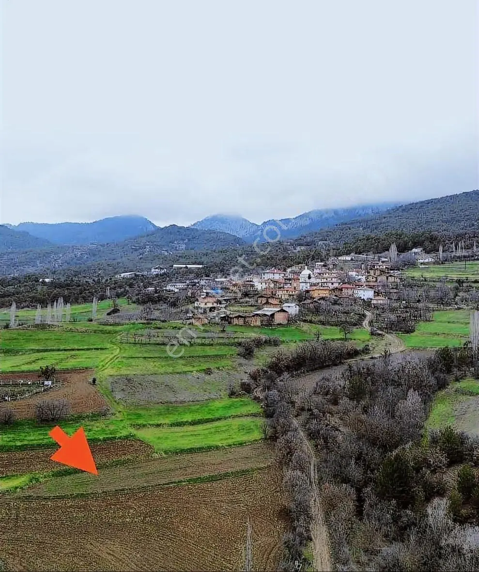 Göynük Dağşeyhleri Köyünde Köy Manzaralı 1329 M2 Satılık Arazi