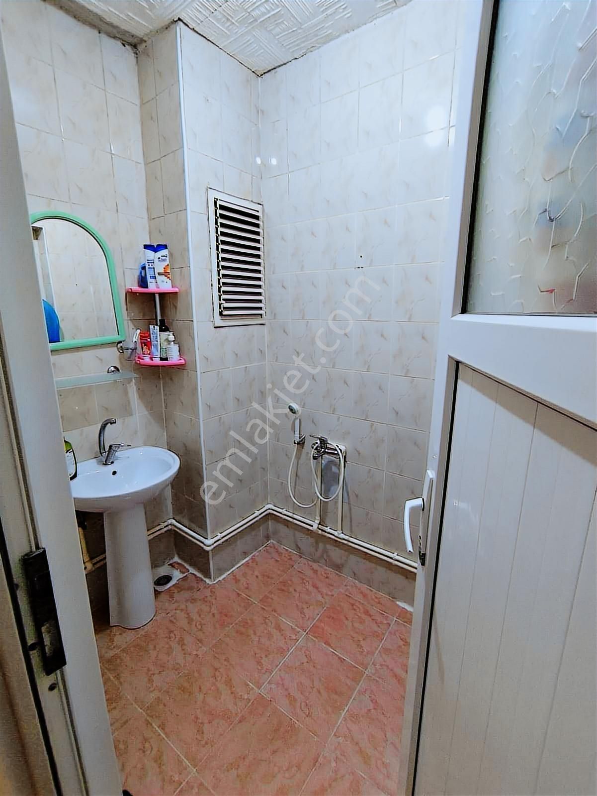 M.a.y Group'tan İmrahor Cadde Yakını 1.kat 2+1 Temiz Daire - Görsel 9