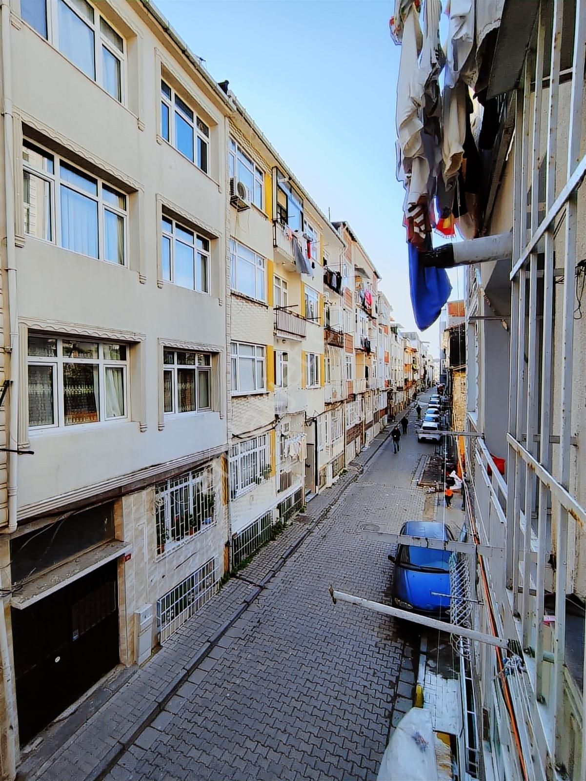 M.a.y Group'tan İmrahor Cadde Yakını 1.kat 2+1 Temiz Daire - Görsel 17