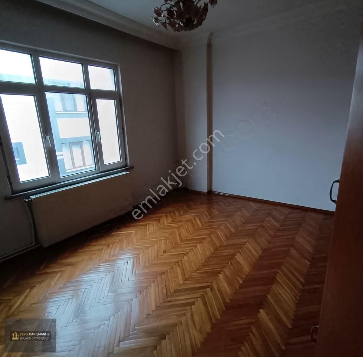 Bayrampaşa İsmetpaşa 2+1 Kat 4 Bakımlı Kombili Kapalı Balkon - Görsel 4