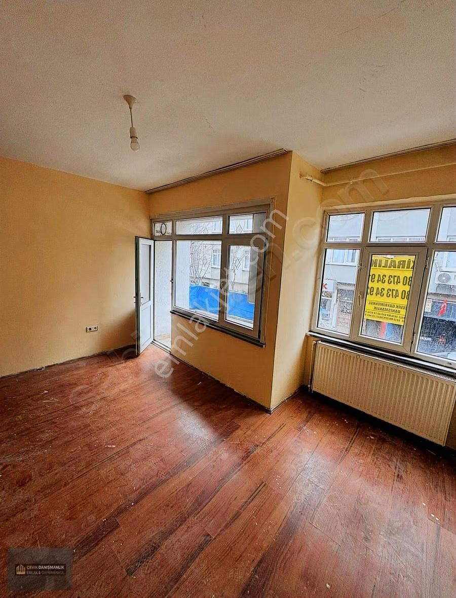 Çevikten Orta Mah Yenı Boyalı 2+1 Mutfak Dolabı Sıfır Kombili