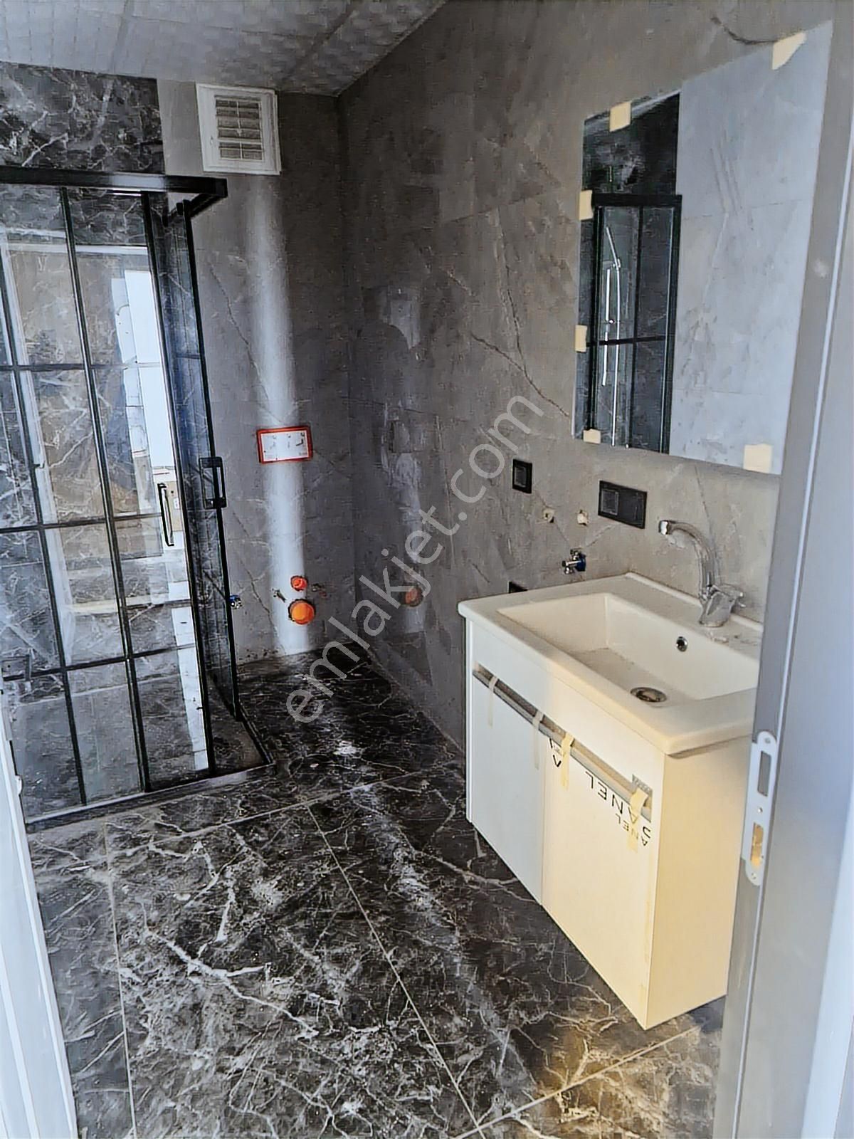 Huzur'dan 2+1 Kapalı Mutfak Kaliteli Ön Cephe Köşe Daire - Görsel 20