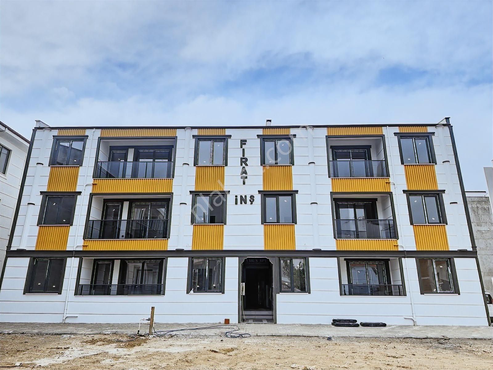 Huzur'dan 2+1 Kapalı Mutfak Kaliteli Ön Cephe Köşe Daire