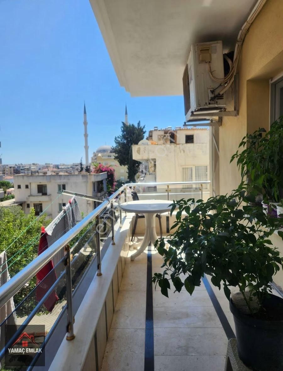 Didim Yeni Mahalle 11 Yıllık Asansörlü 3+1 Ayrı Mutfak - Görsel 4