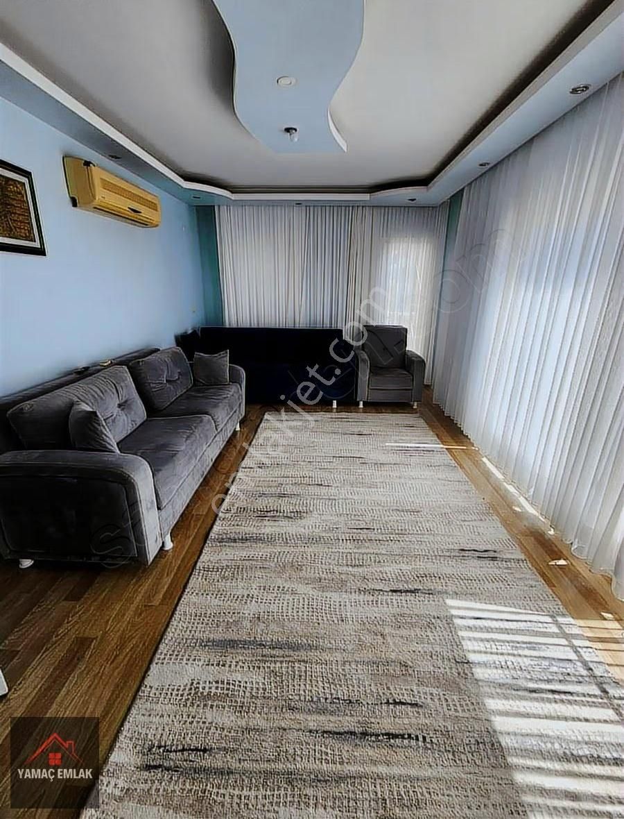 Didim Yeni Mahalle 11 Yıllık Asansörlü 3+1 Ayrı Mutfak - Görsel 3