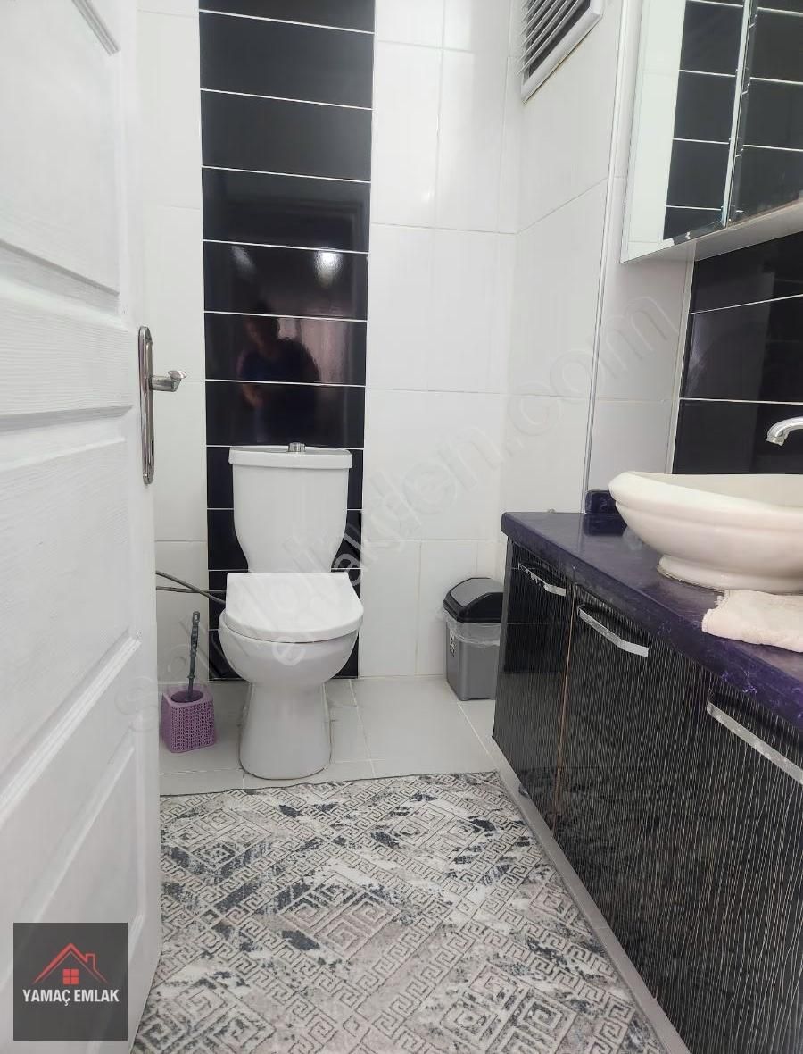 Didim Yeni Mahalle 11 Yıllık Asansörlü 3+1 Ayrı Mutfak - Görsel 8