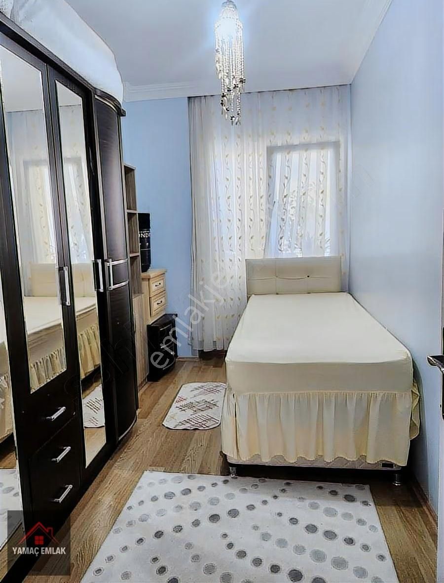 Didim Yeni Mahalle 11 Yıllık Asansörlü 3+1 Ayrı Mutfak - Görsel 11