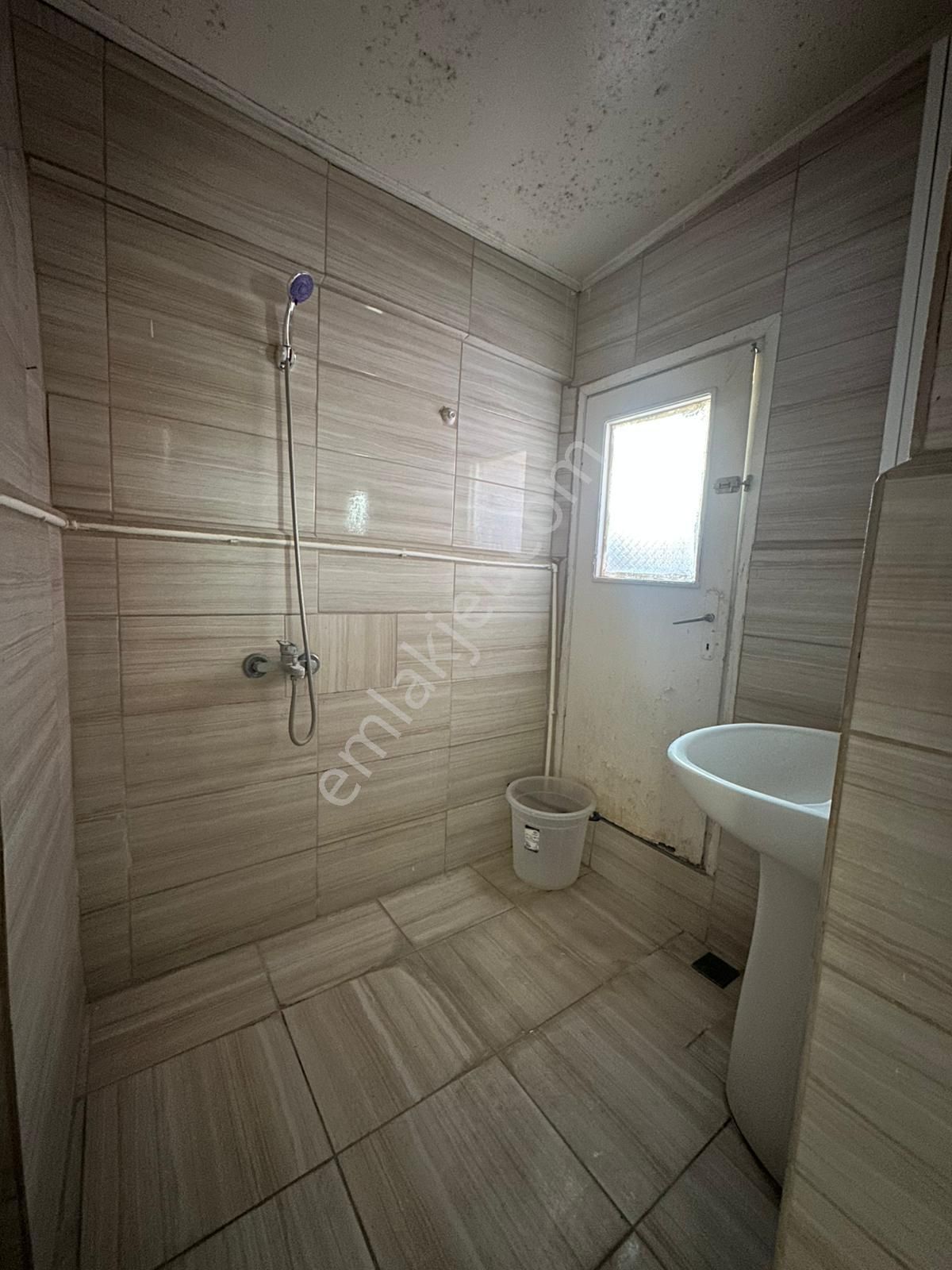 Şehir Merkezinde Kombili Balkonlu 1+1 Kiralık Daire - Görsel 14