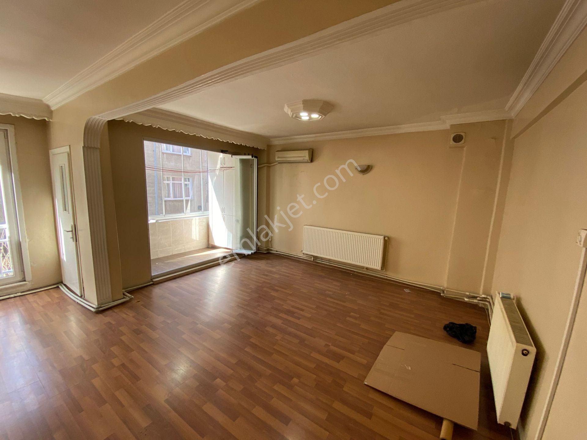 Üç Kardeşler'den İsmetpaşa Mh 2+1 110m2 1.kat Kiralık Daire