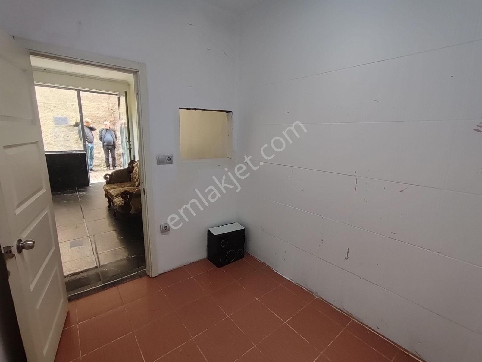 Beykoz Yalıköy'de 1+1 Ayrı Mutfaklı Cadde Üzeri Kiralık Homeofis - Görsel 7