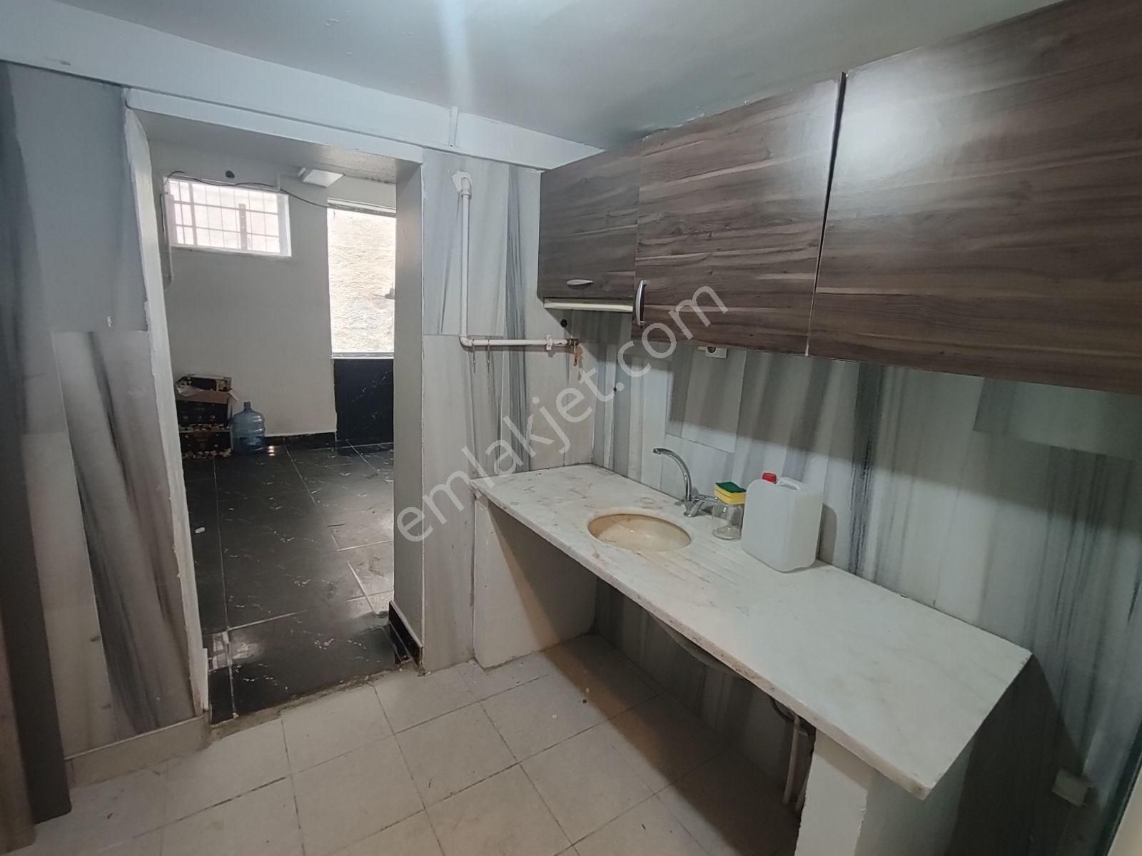 Beykoz Yalıköy'de 1+1 Ayrı Mutfaklı Cadde Üzeri Kiralık Homeofis - Görsel 9