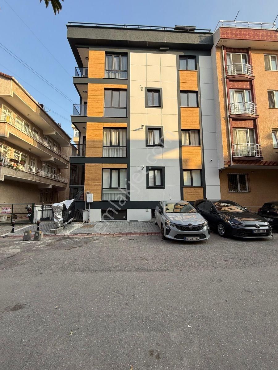 Ümraniye Çarşı İstiklal Sıfır 2+1 İskanlı Metro Yanında