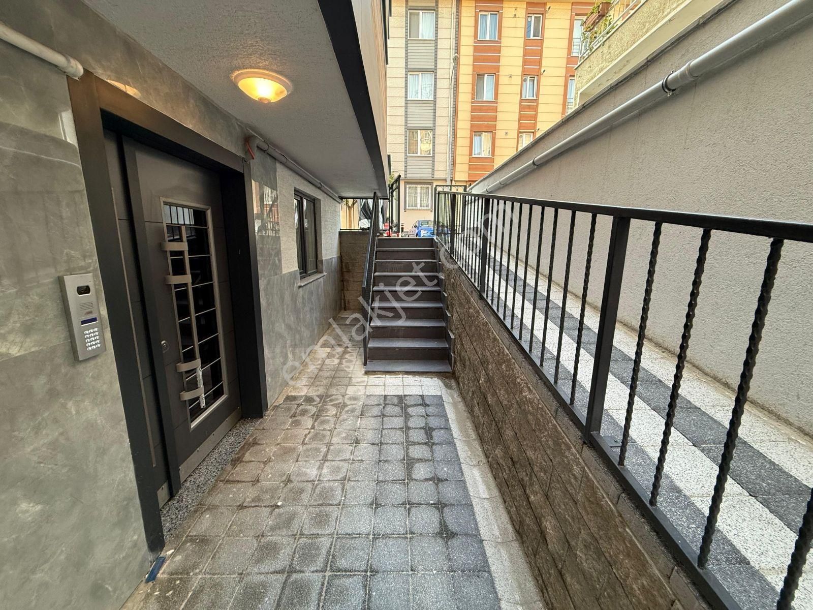Ümraniye Çarşı İstiklal Sıfır 2+1 İskanlı Metro Yanında - Görsel 17