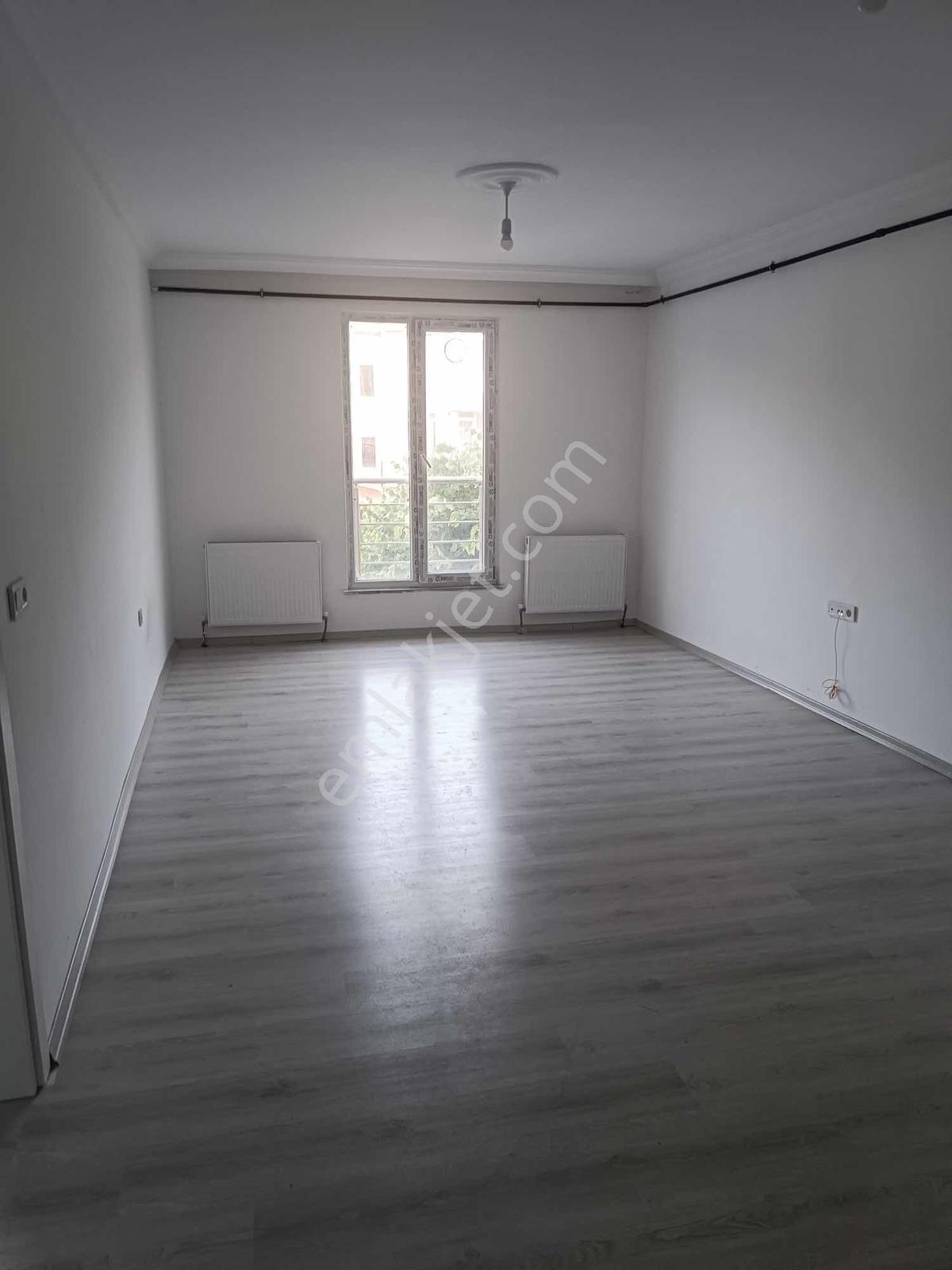 Ege Emlaktan Cadde Üzeri Kiracılı Satılık 1+1 - Görsel 9
