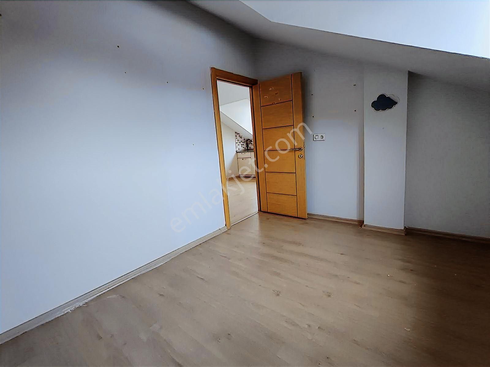Ümraniye Çakmak Metroya Yakın Dublex 4+2 Kiralık Daire - Görsel 29