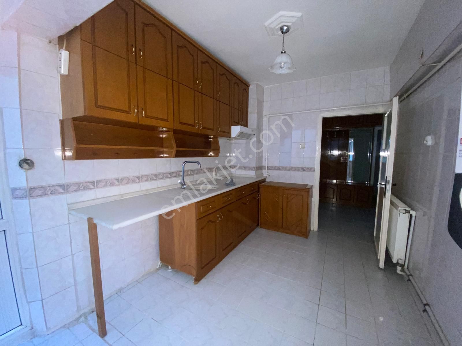 Yılmaz Gayrimenkul'den 3+1 Ara Katta Ön Cephe 20 Bin Pazarlıklı Fırsat Kiralık Daire