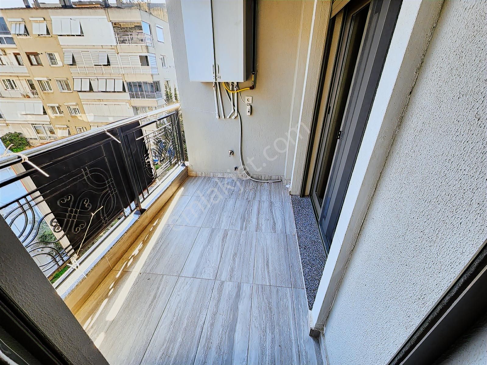 Bostanlıda 5 Yıllık Binada Otoparklı 2+1 Kiralık Daire - Görsel 16