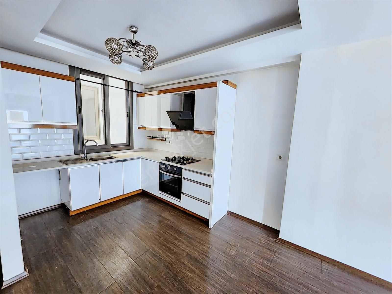 Bostanlıda 5 Yıllık Binada Otoparklı 2+1 Kiralık Daire - Görsel 7