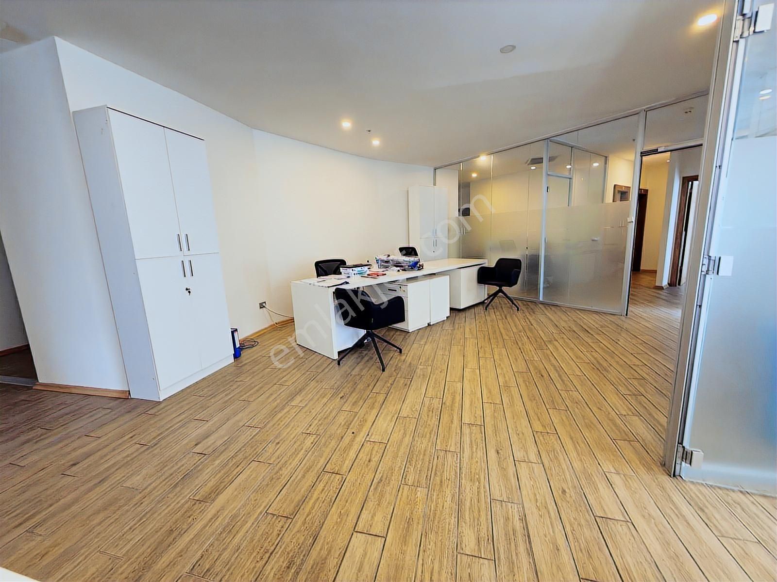 Ataşehir Varyap G Blokta 350m2 Kiralık Ofis Katı - Görsel 13
