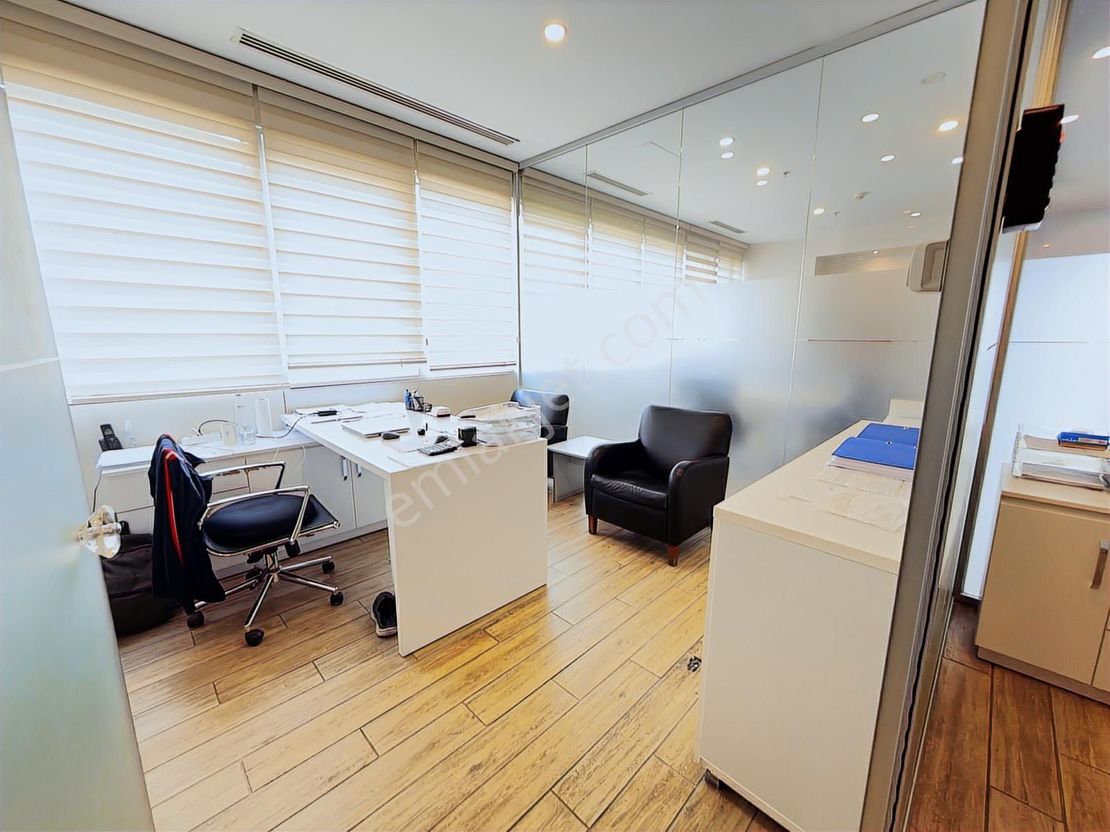 Ataşehir Varyap G Blokta 350m2 Kiralık Ofis Katı - Görsel 4