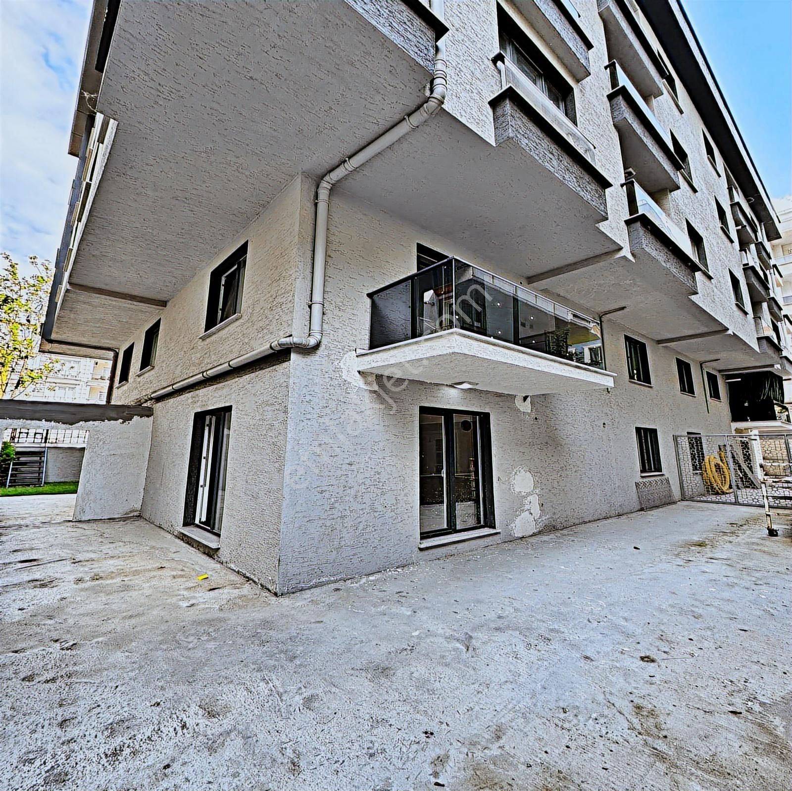 Beylikdüzü Yakuplu Da Satılık 1+1 Bahçeli Geniş Sıfır Daire - Görsel 4