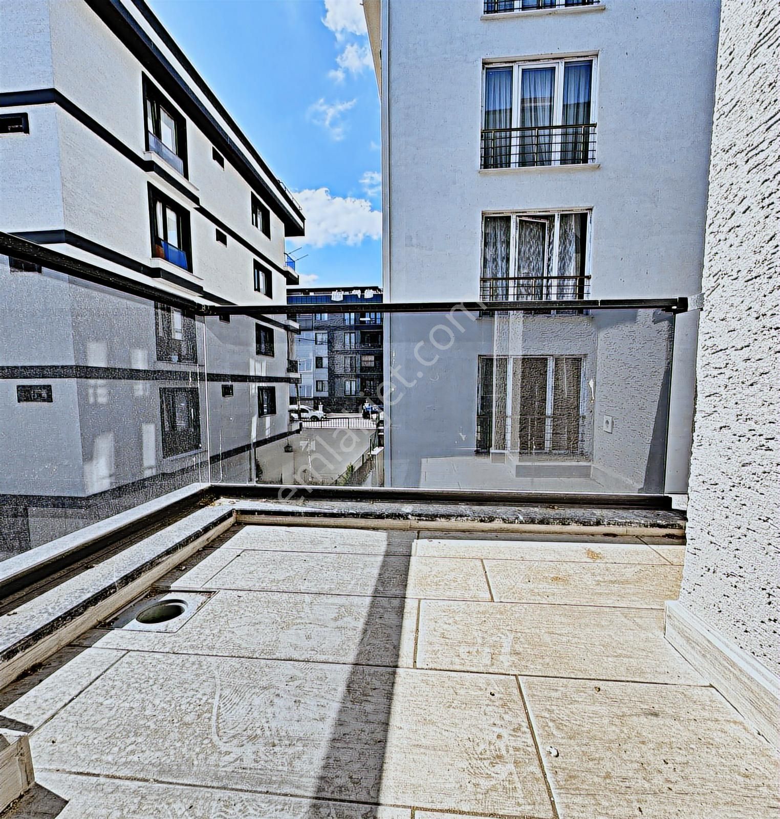 Beylikdüzü Yakuplu Da Satılık Sıfır 2+1 Arakat Geniş Daire - Görsel 12