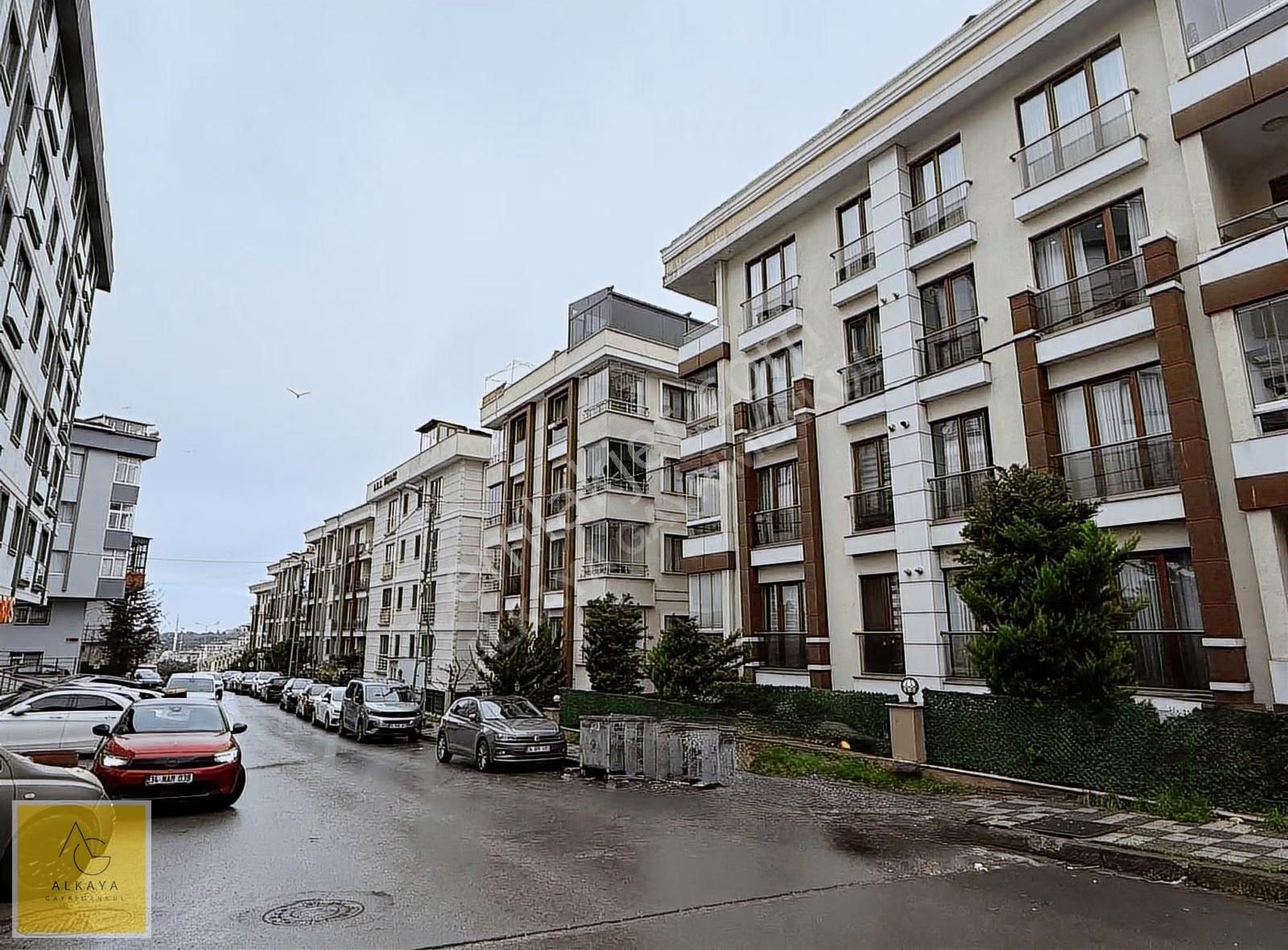 Maltepe Girne'de Satılık 2+1 Daire - 80m²