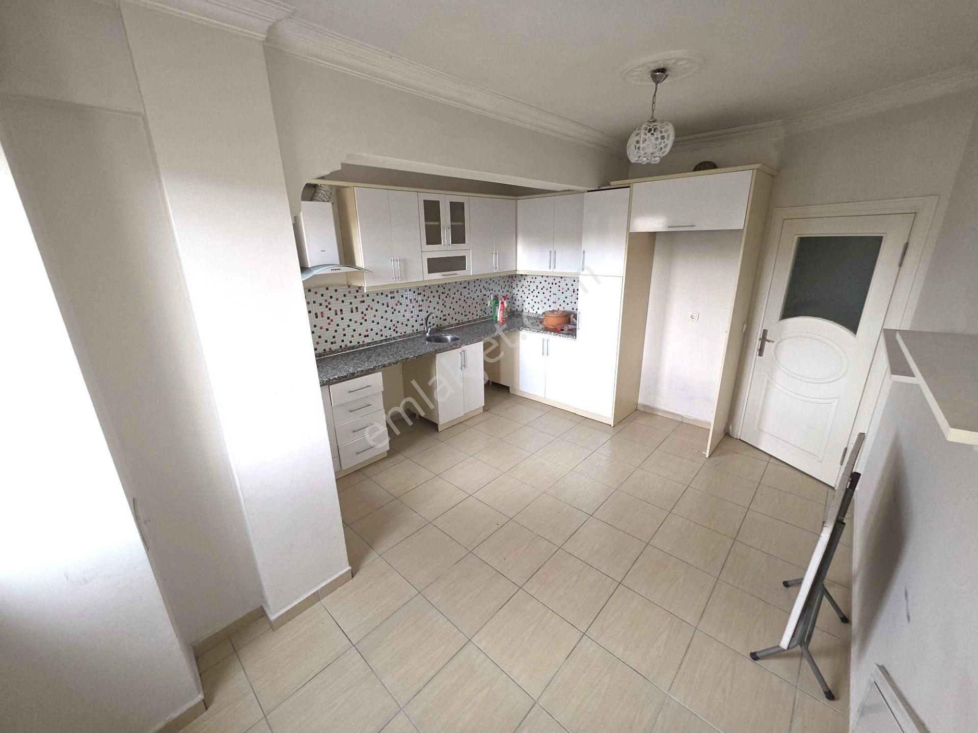 Goldhouse Dan Satılık Pazaryeri Mahallesinde Merkezi Konum Ayrı Mutfak 3+1 Dubleks Daire - Görsel 12