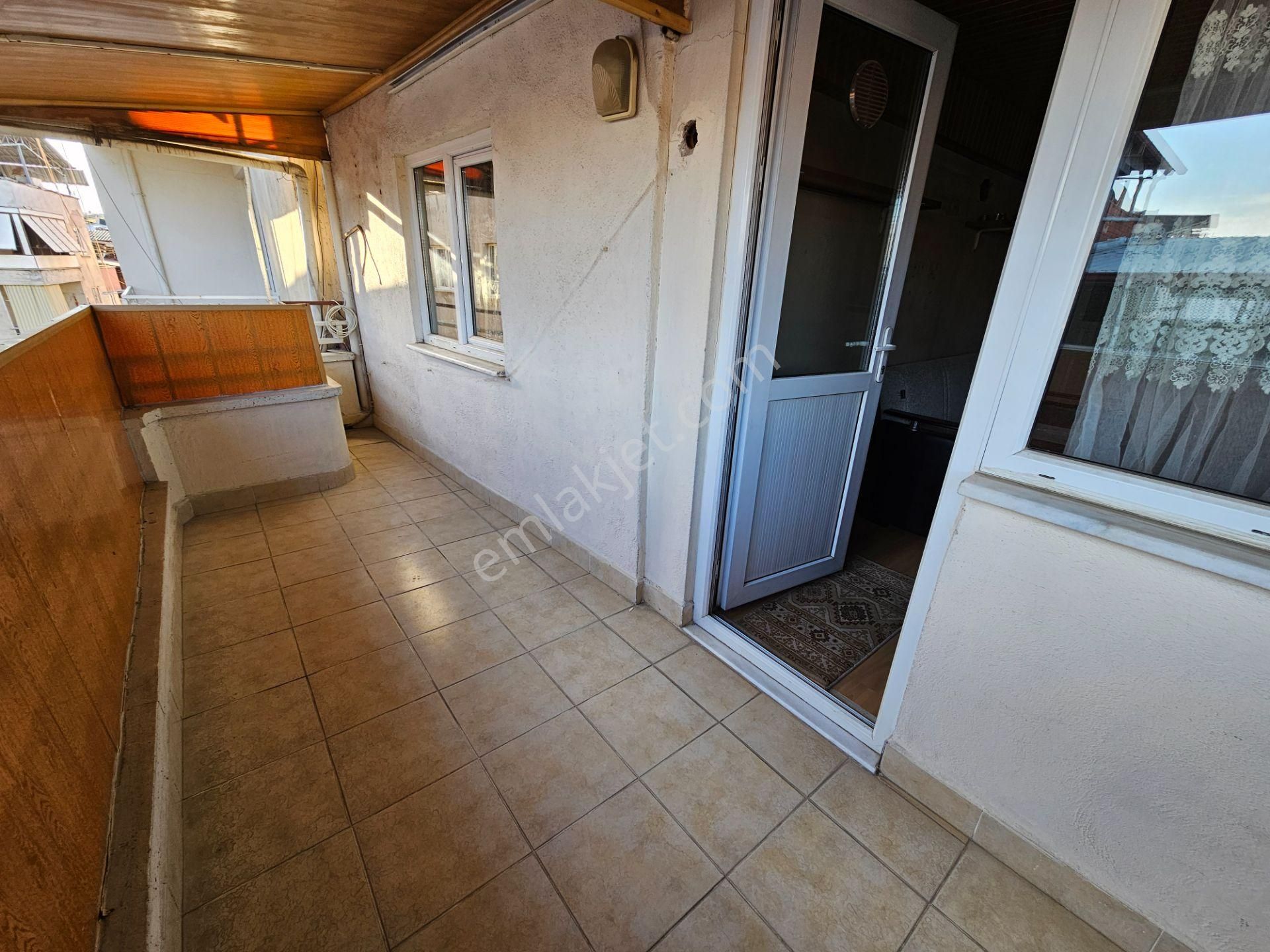 Göçmen Gayrimenkul'den Çarşı Merkezde Doğalgazlı Kiralık Daire - Görsel 11