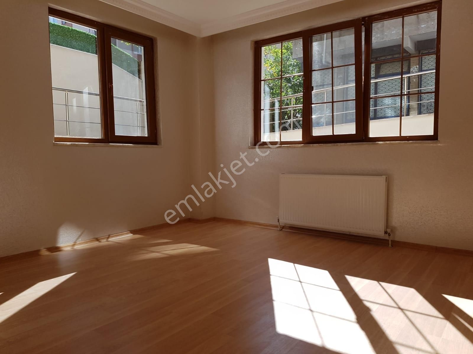 F-l Emlaktan Bulgurlu Libadiye Emaar Yakını 2+1 Bahçeli Kiracılı