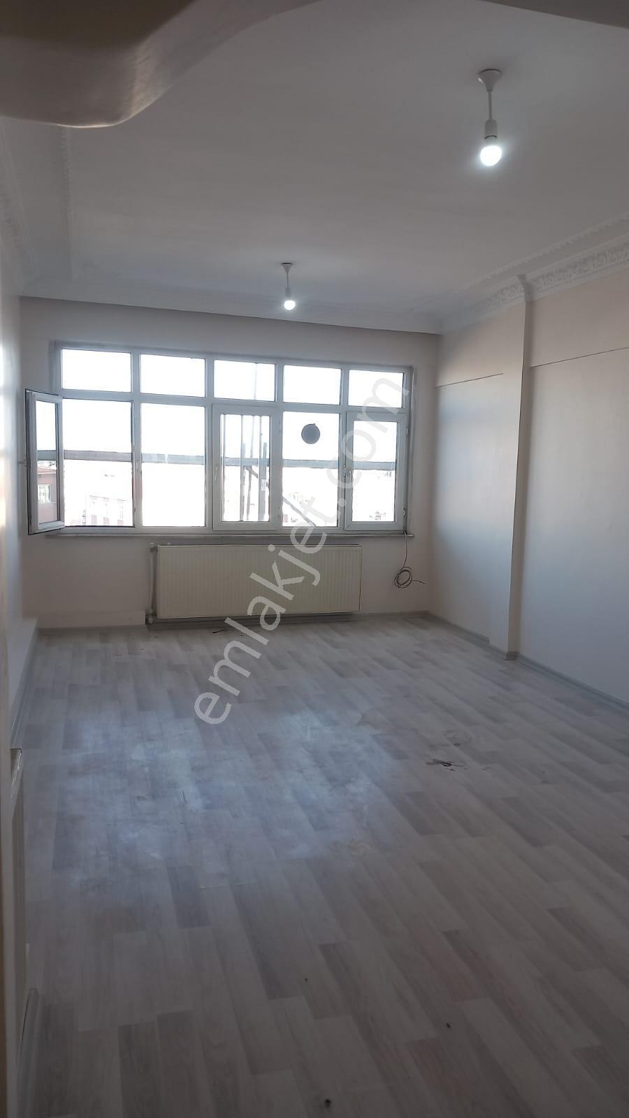 Kurtuluş Meydanda Binası Vede Dairesi Yenilenmiş Satılık 2+1 - Görsel 14