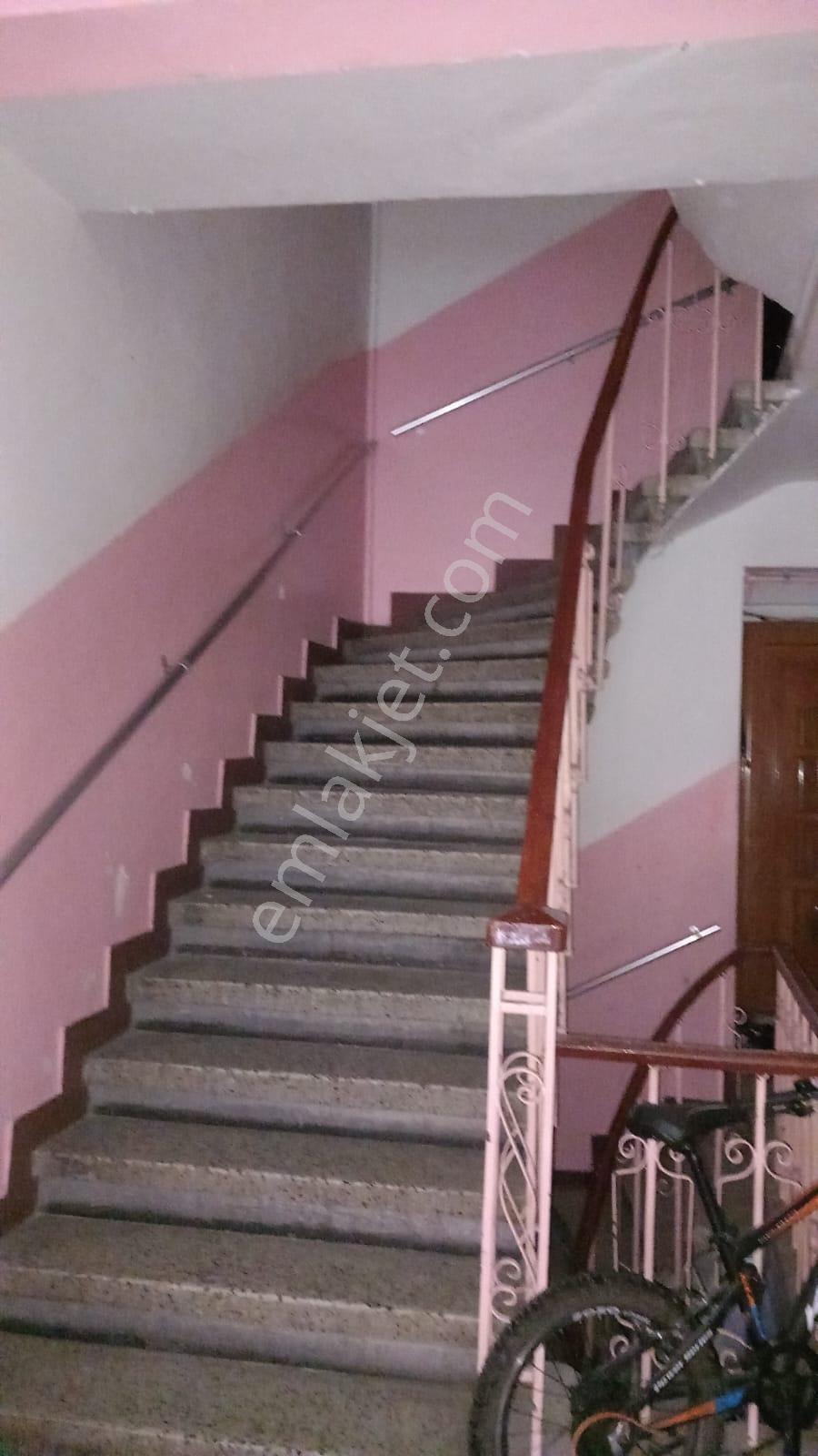 Kurtuluş Meydanda Binası Vede Dairesi Yenilenmiş Satılık 2+1 - Görsel 28