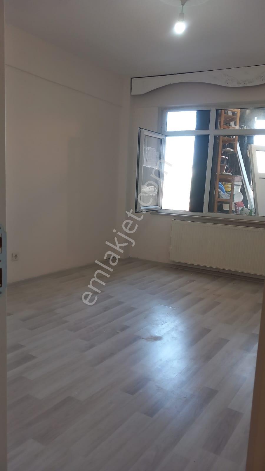 Kurtuluş Meydanda Binası Vede Dairesi Yenilenmiş Satılık 2+1 - Görsel 5