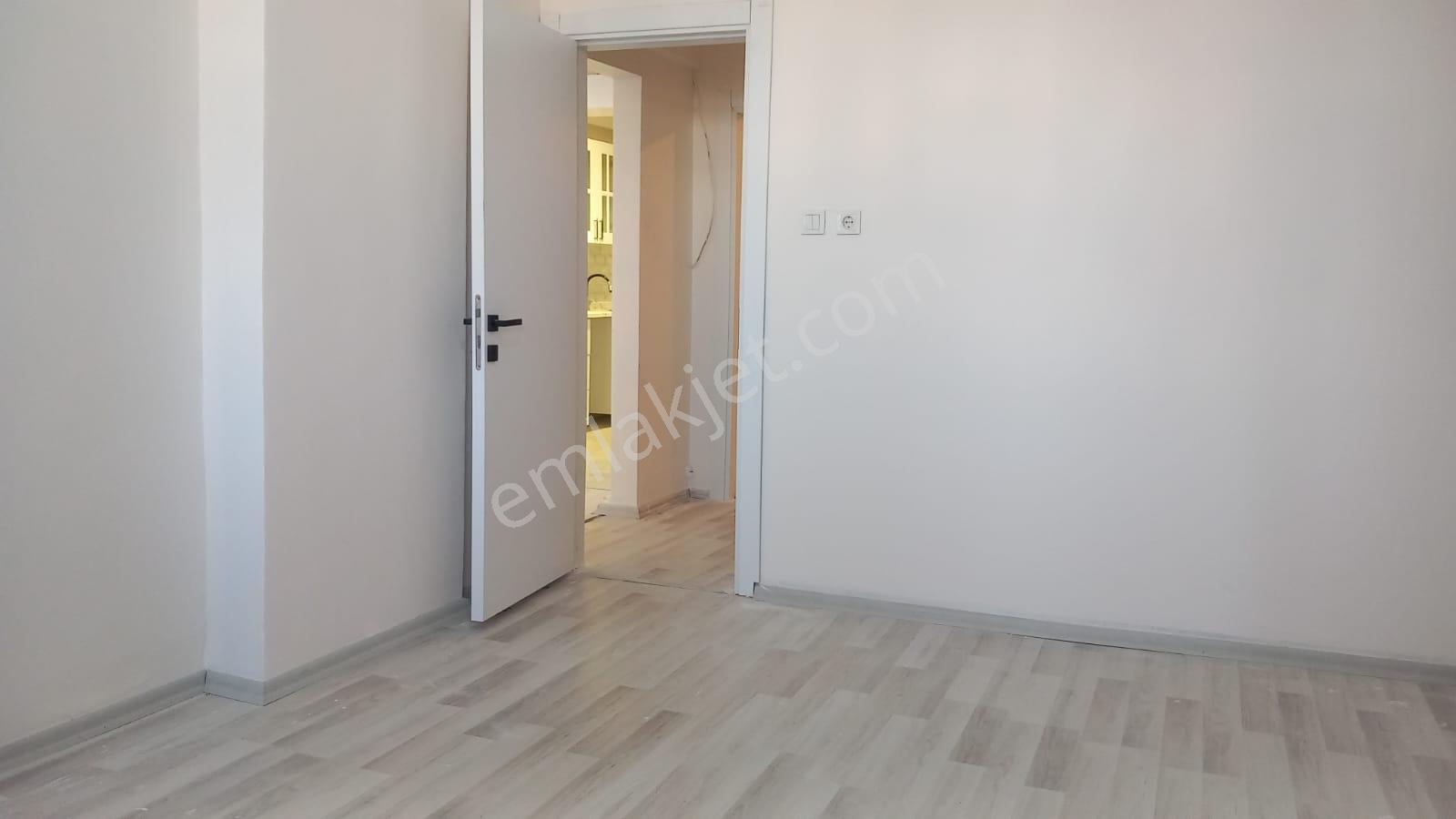 Kurtuluş Meydanda Binası Vede Dairesi Yenilenmiş Satılık 2+1 - Görsel 17