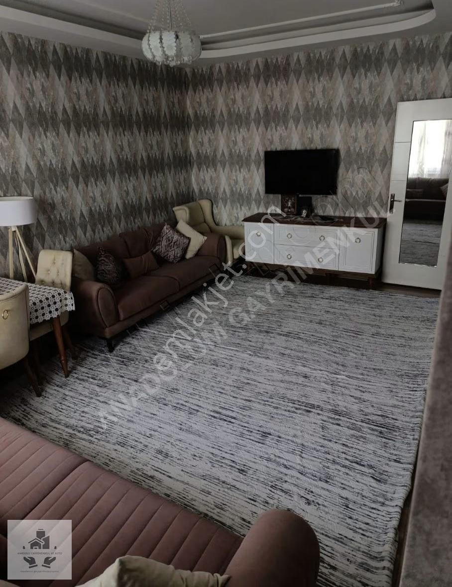 Abdülhamithanda Satlık Bakımlı Arakat Daire