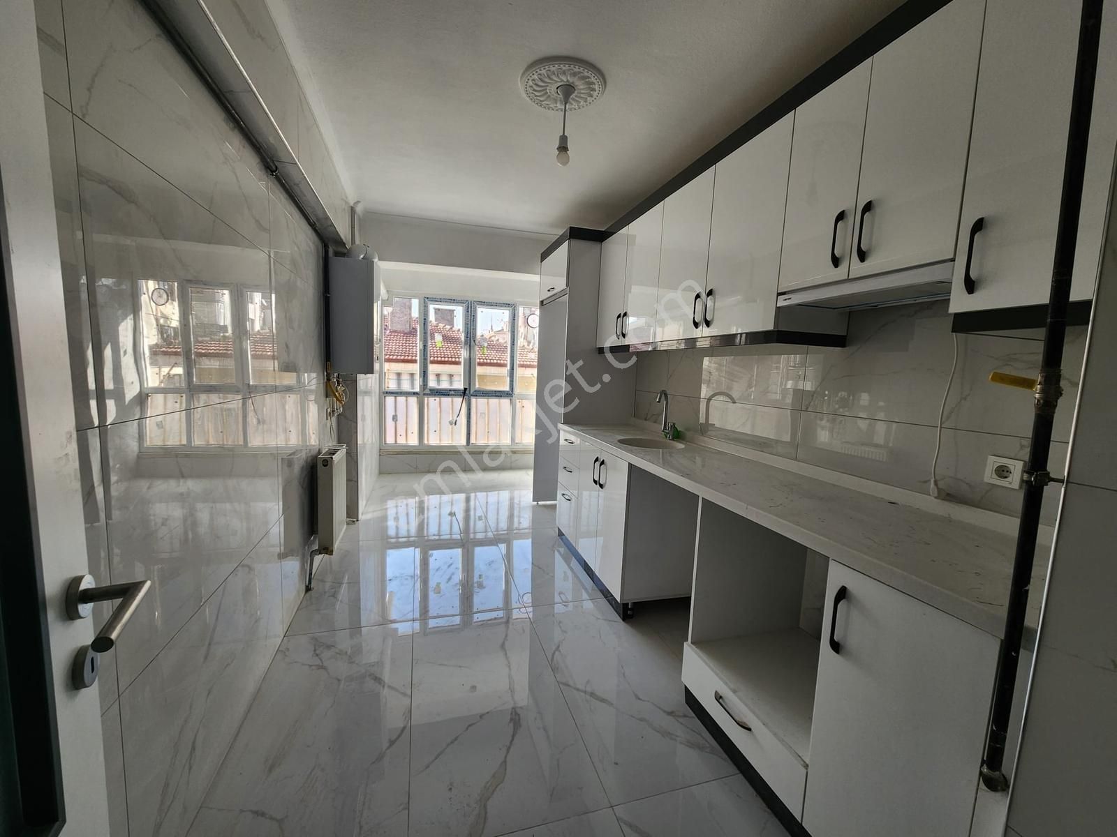 Etlik Şehir Hastanelerine Yakın Katta Full Yapılı 3+1 Geniş Dair - Görsel 3