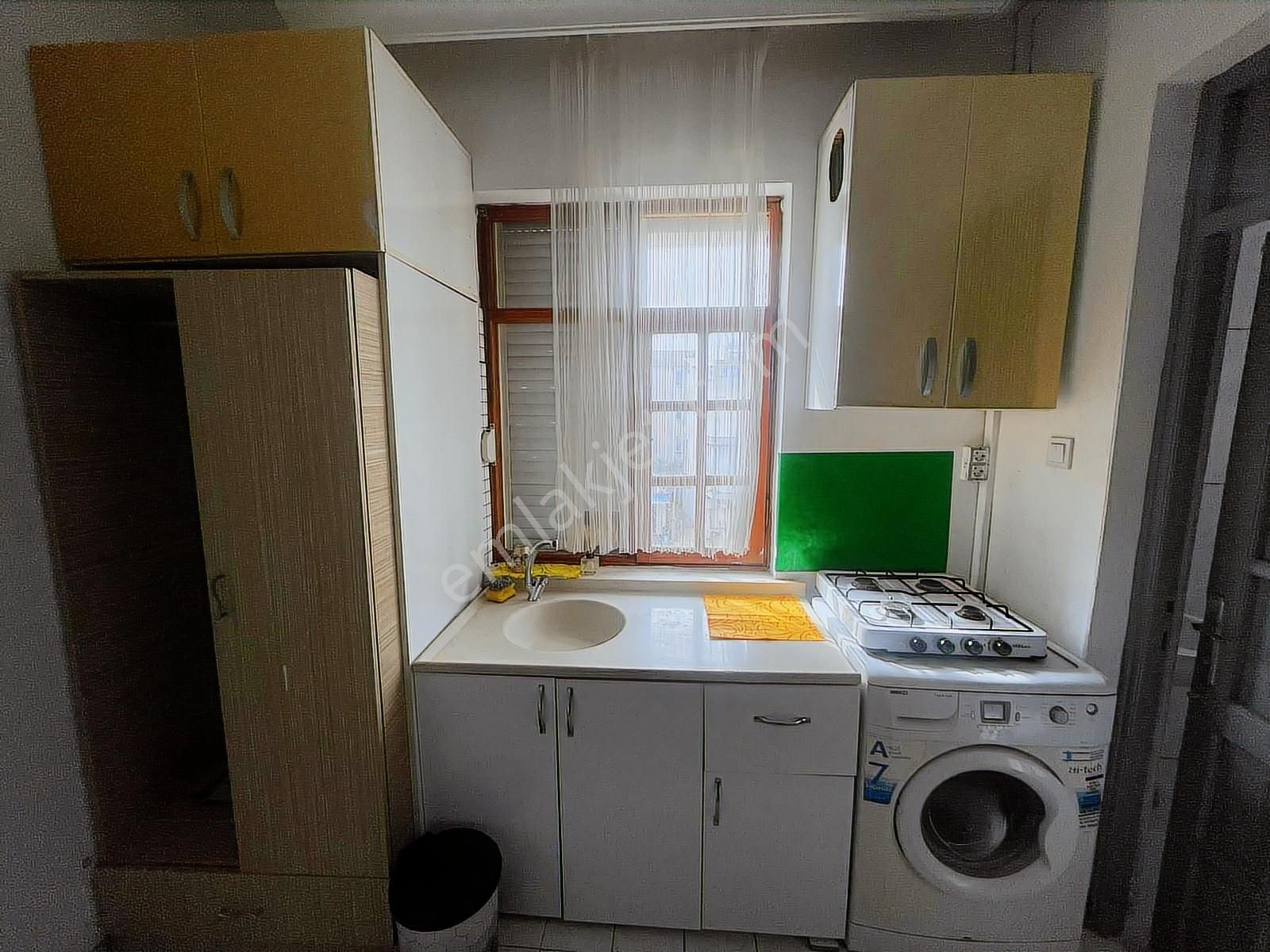 Ulusoy Caddesinde Katta Eşyalı Kiralık 1+0 - Görsel 7