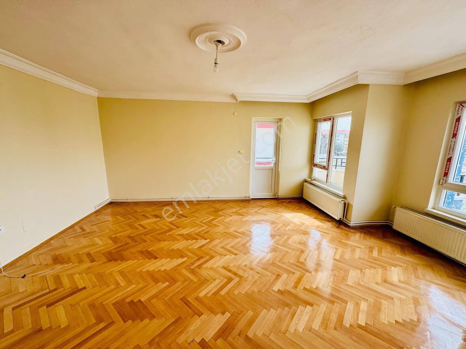 Gölbaşı Bahçelievler Güzel Konum Kiralık 3+1 Son Kat Daire - Görsel 3