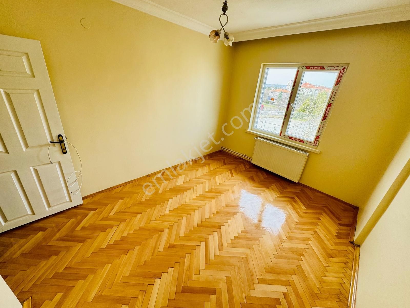 Gölbaşı Bahçelievler Güzel Konum Kiralık 3+1 Son Kat Daire - Görsel 6