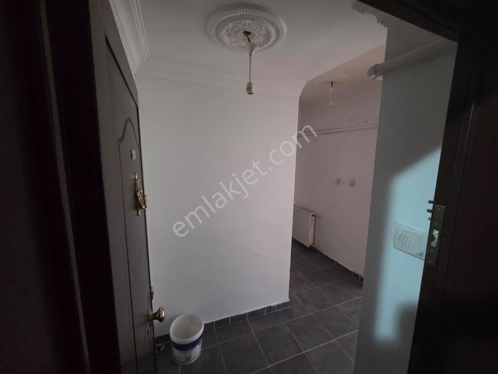 Topçu Mahallesi’nde Merkezi Konumda, 14. Cadde Yakını Kiralık 2+1 Daire - Görsel 7