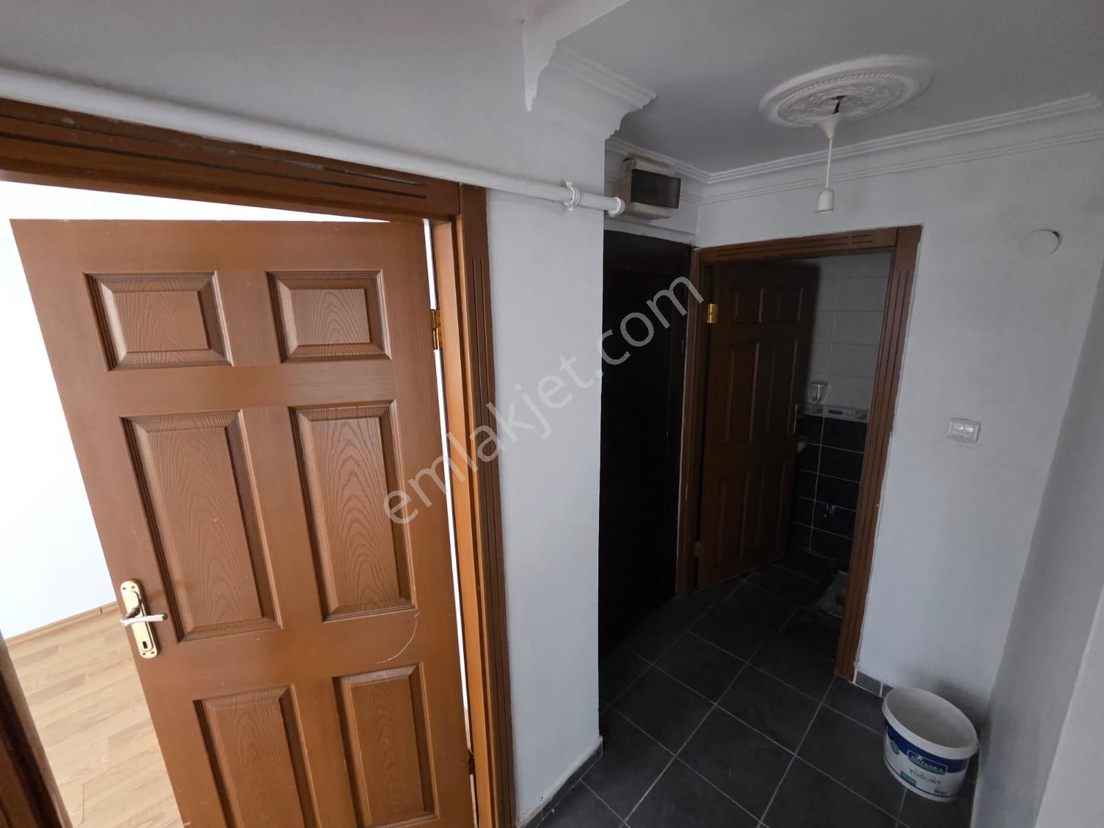 Topçu Mahallesi’nde Merkezi Konumda, 14. Cadde Yakını Kiralık 2+1 Daire - Görsel 9