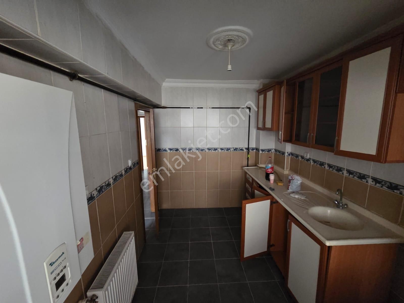 Topçu Mahallesi’nde Merkezi Konumda, 14. Cadde Yakını Kiralık 2+1 Daire - Görsel 27