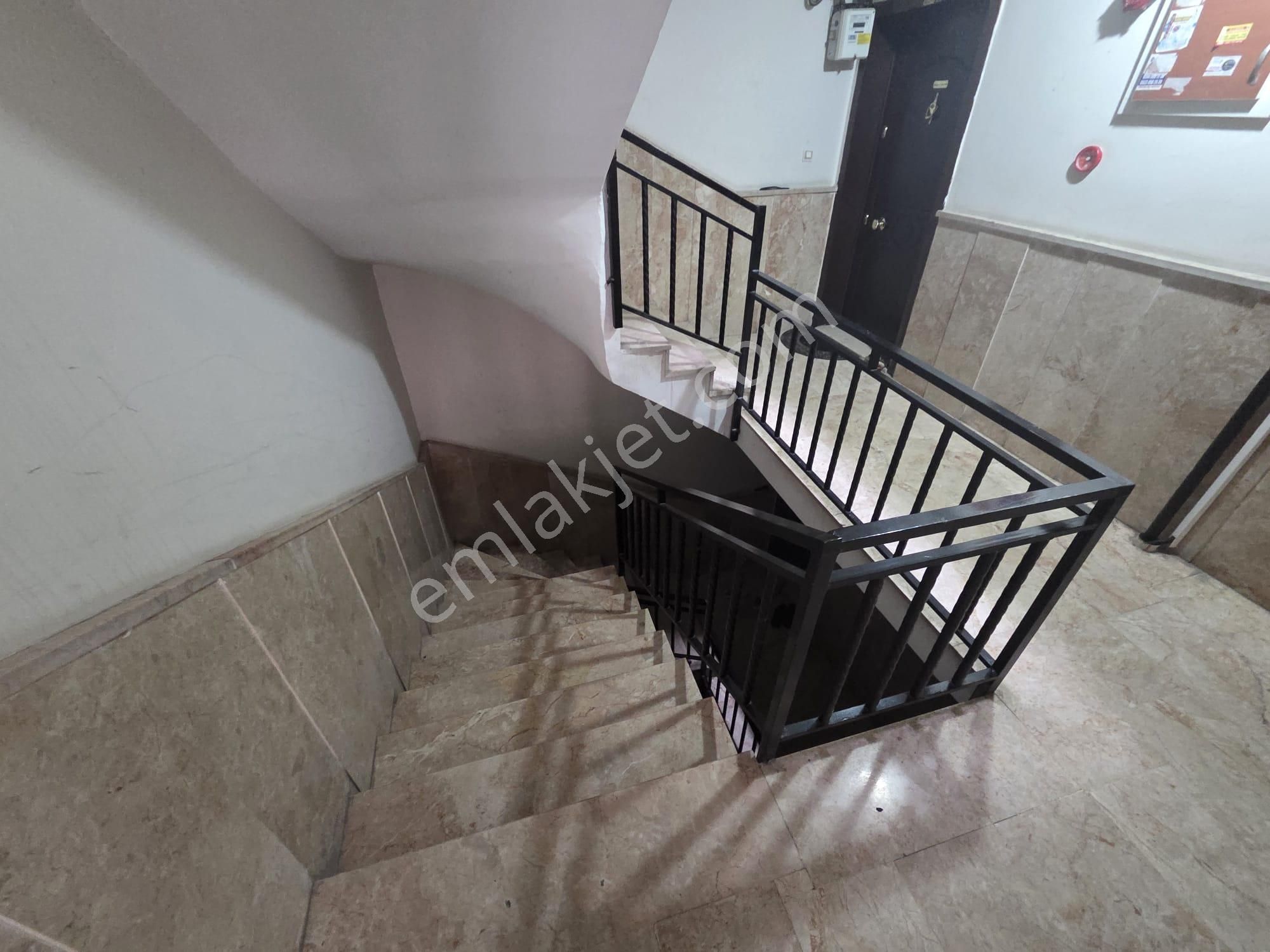 Topçu Mahallesi’nde Merkezi Konumda, 14. Cadde Yakını Kiralık 2+1 Daire - Görsel 4