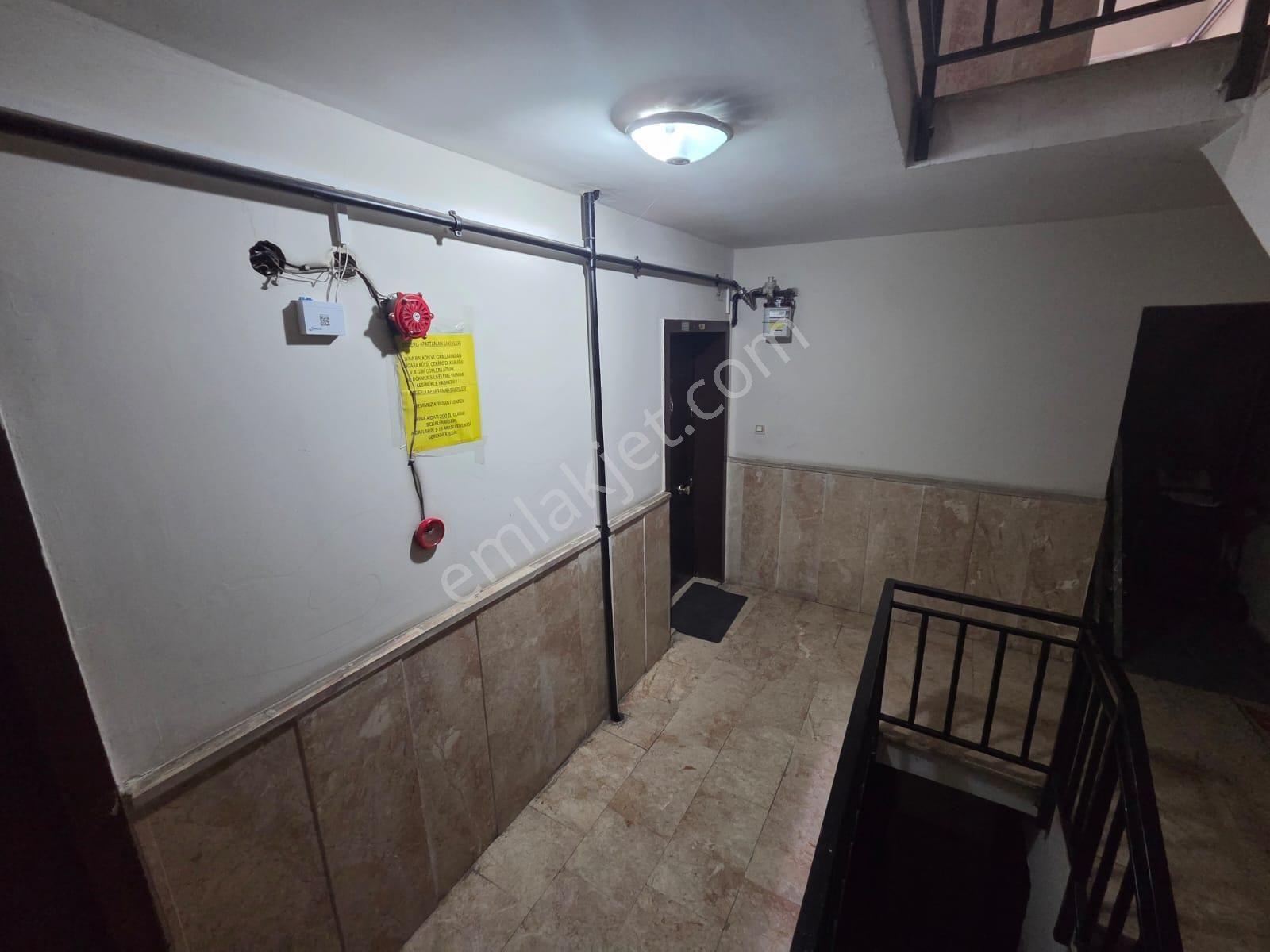 Topçu Mahallesi’nde Merkezi Konumda, 14. Cadde Yakını Kiralık 2+1 Daire - Görsel 6