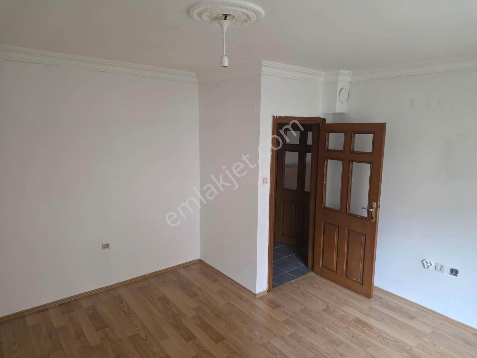Topçu Mahallesi’nde Merkezi Konumda, 14. Cadde Yakını Kiralık 2+1 Daire - Görsel 21